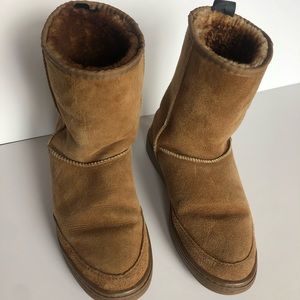 Brown Ugg boots size 7